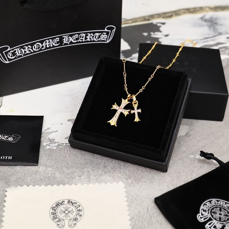 Ch**me He**ts necklaces